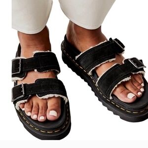NWOB Dr. Martens Miles Fur-Lined Buckle Slides Black 11